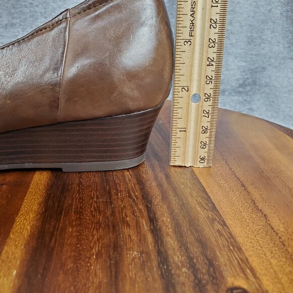 Earth Shoes Women's 10 B Brown Leather Career Slip On Pumps Wedge Heels - Picture 9 of 9